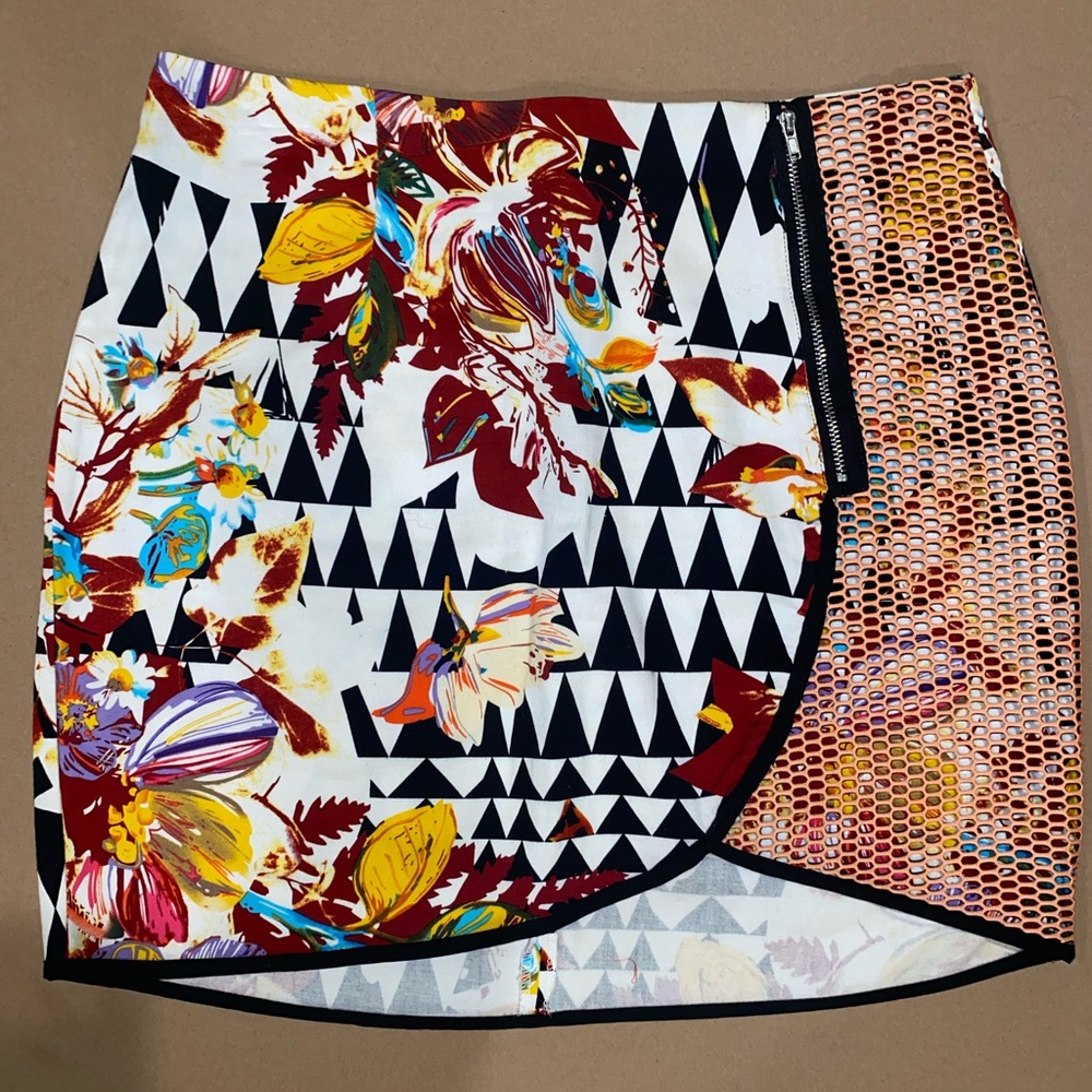 Geometric Patterned Skirt with Mesh